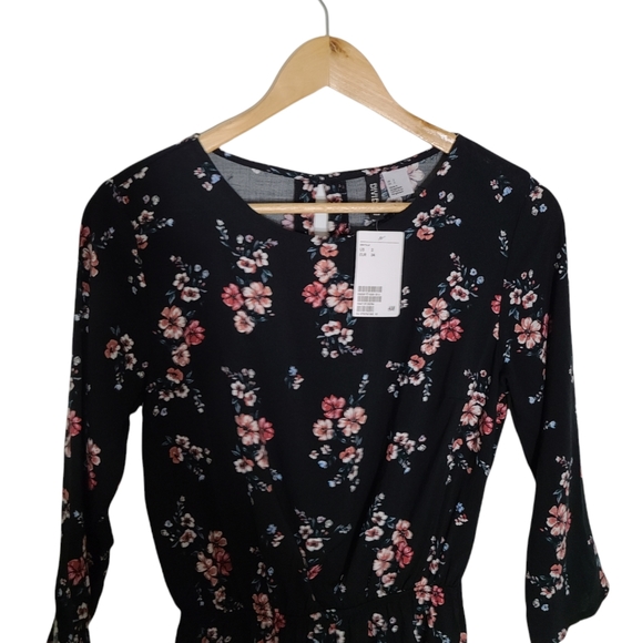 H & M Black Floral Mini Dress (Divided) Size 2 - Picture 7 of 15